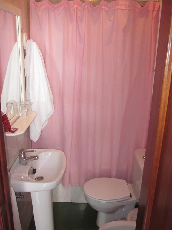 Habitaciones Lopez Azcona ノハ 部屋 写真